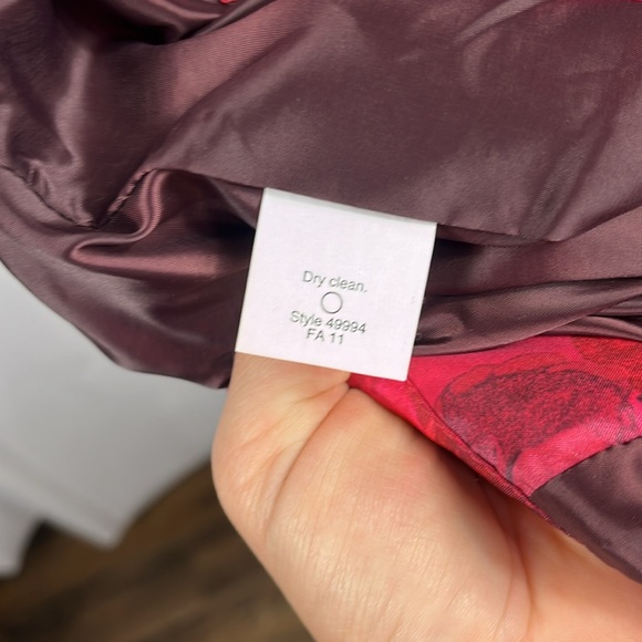 J. Crew Cafe Capri Pant in Floral Taffeta. - Picture 8 of 8